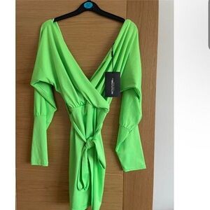 PRETTY LITTLE THING NEON GREEN WRAP DRESS PLT Medium NWT NO BELT